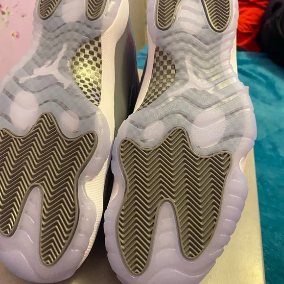 Jordan 11 sz13 $330tgey are brand new never worn before DS - Picture 4 of 8